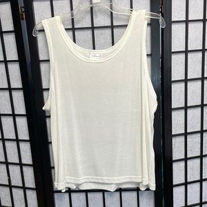 Vintage Off White Tank by Marallis